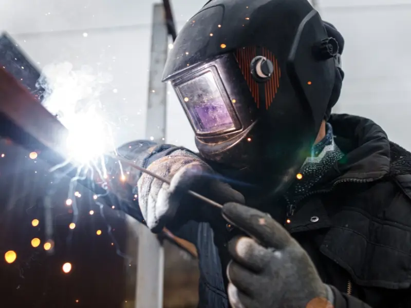 Bí quyết sử dụng máy hàn que an toàn, hiệu quả cho người mới bắt đầu